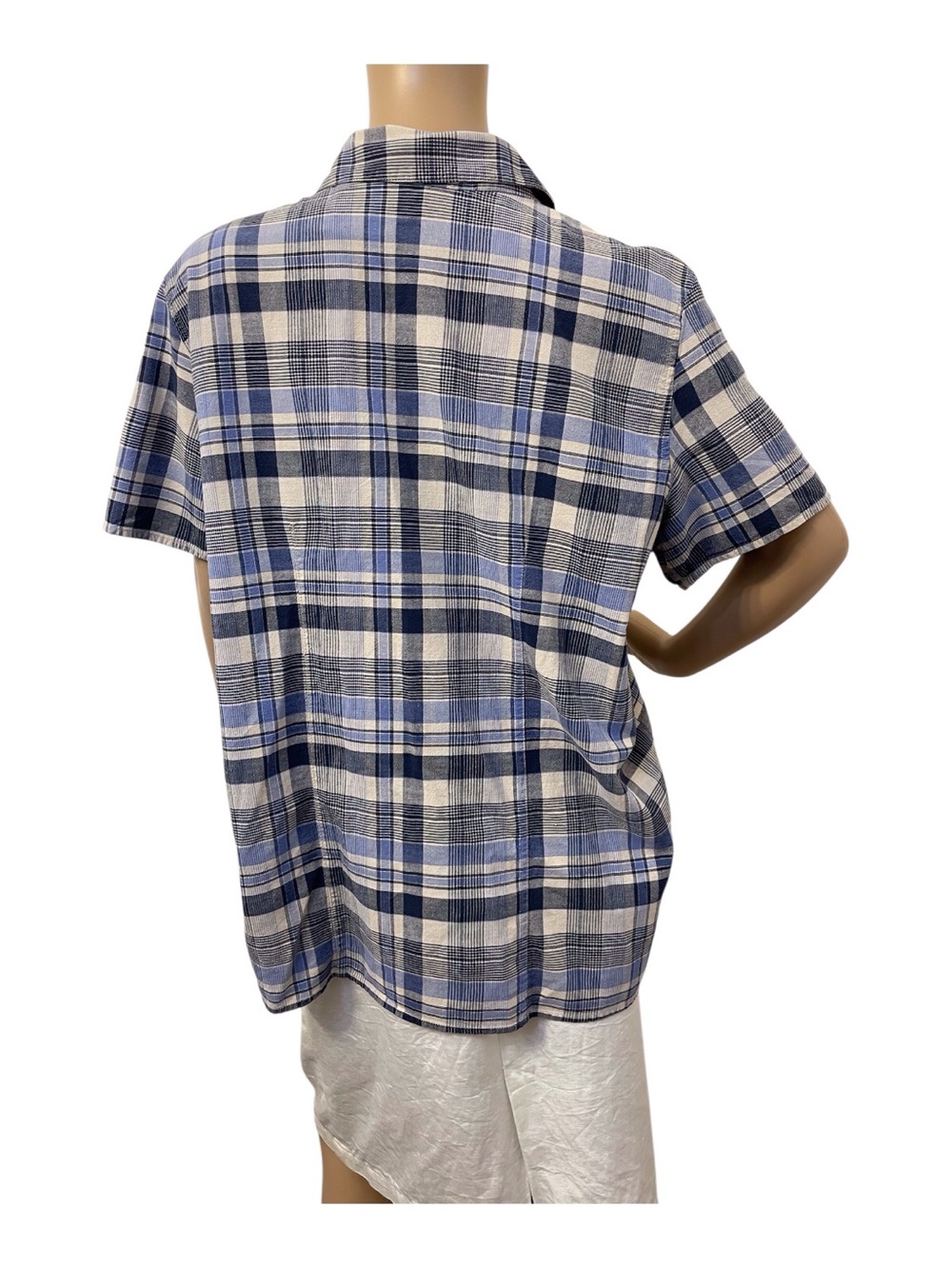 St.John s Bay Women s Plaid Short Sleeve Shirt, XL. - Picture 4 of 4